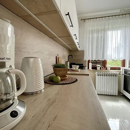 Voll Ausgestattetes In Mit Herrlicher Terrasse Zum Geniessen Apartment *