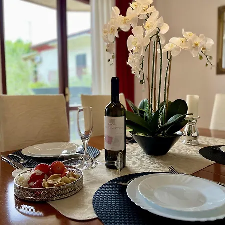 Voll Ausgestattetes In Mit Herrlicher Terrasse Zum Geniessen Apartment *